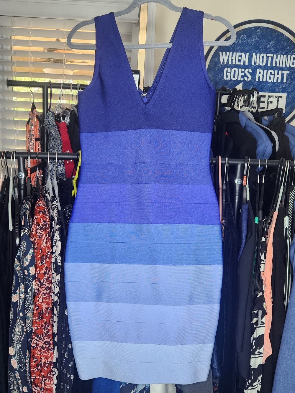 bebe Blue Ombre V-Neck Midi Bandage Dress